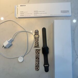 Apple Watch Series 5 - Black